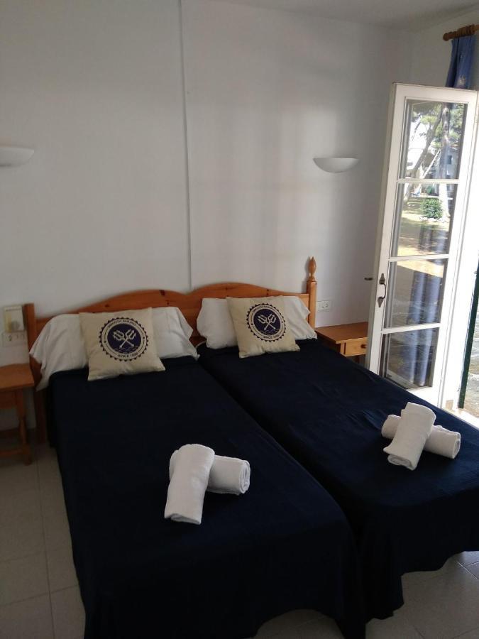 Apartamentos Playa Park Brisas Son Xoriguer Cala en Bosc Exterior photo
